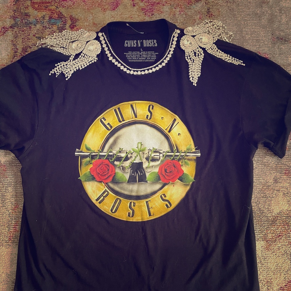 Rock tee